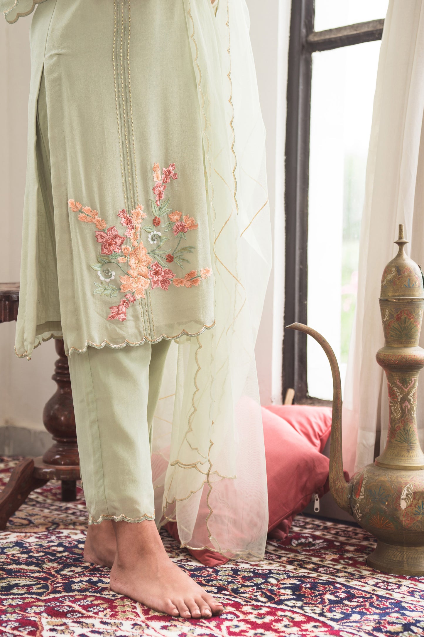 Georgette Kurta Set with Floral Embroidery in Pistachio