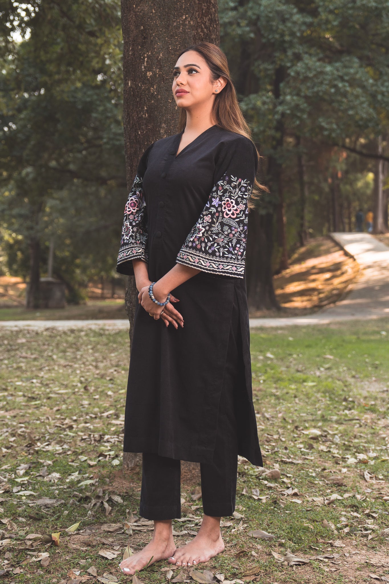 Black Corduroy Kurta Set with Kimono-Style Sleeves